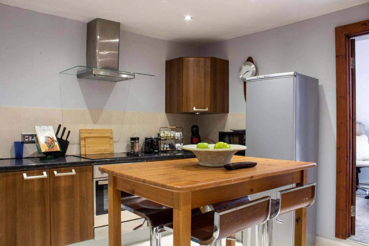 Central: Spacious, Stylish & Cozy